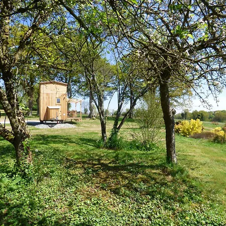 Bed & Breakfast Le Vallon Des 5 Roses Saint-Hilaire-du-Maine